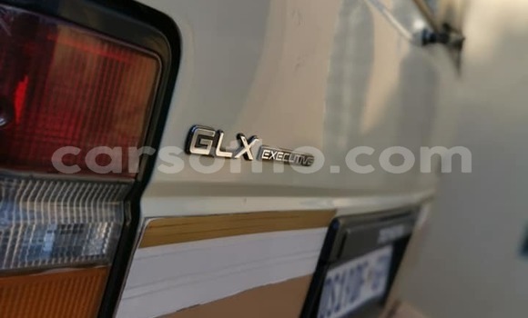 Sayi Na hannu Toyota Hiace Beige Mota in Hlotse a Leribe Sayi Na hannu Toyota Hiace Beige Mota in Hlotse a Leribe