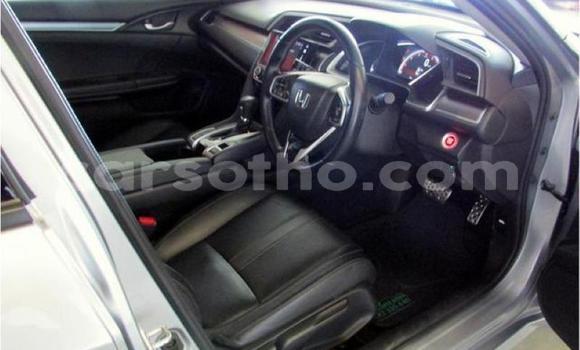 Sayi Na hannu Honda Civic Silver Mota in Maseru a Maseru Sayi Na hannu Honda Civic Silver Mota in Maseru a Maseru