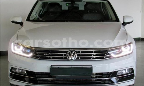 اشتري مستعمل Volkswagen Passat White سيارة في Maseru في Maseru اشتري مستعمل Volkswagen Passat White سيارة في Maseru في Maseru