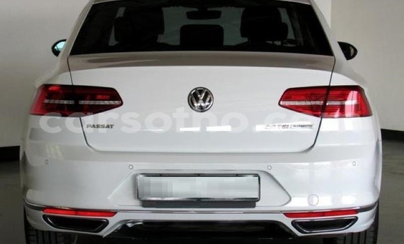 اشتري مستعمل Volkswagen Passat White سيارة في Maseru في Maseru اشتري مستعمل Volkswagen Passat White سيارة في Maseru في Maseru