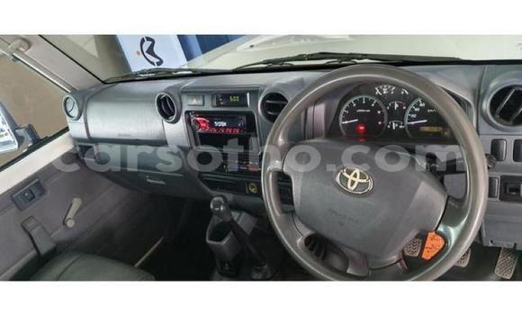 Acheter Occasion Voiture Toyota Land Cruiser Beige à Maseru, Maseru Acheter Occasion Voiture Toyota Land Cruiser Beige à Maseru, Maseru