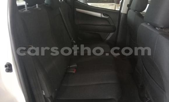 اشتري مستعمل Isuzu KB White سيارة في Maseru في Maseru اشتري مستعمل Isuzu KB White سيارة في Maseru في Maseru