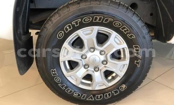 Sayi Na hannu Ford Ranger White Mota in Maseru a Maseru Sayi Na hannu Ford Ranger White Mota in Maseru a Maseru