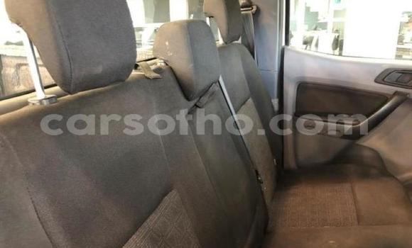 Sayi Na hannu Ford Ranger White Mota in Maseru a Maseru Sayi Na hannu Ford Ranger White Mota in Maseru a Maseru