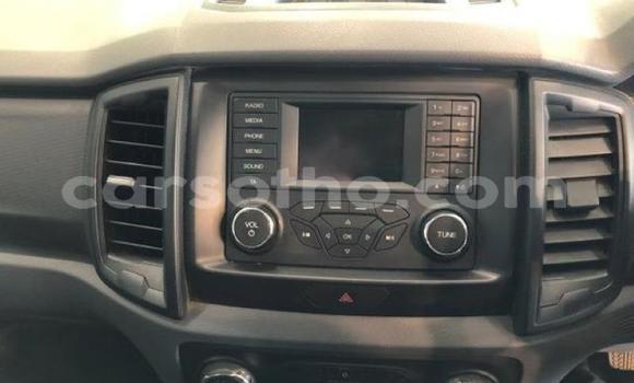 Sayi Na hannu Ford Ranger White Mota in Maseru a Maseru Sayi Na hannu Ford Ranger White Mota in Maseru a Maseru