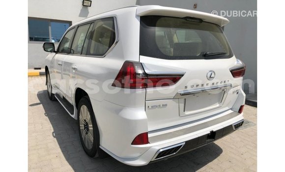 اشتري Imported Lexus LX White سيارة في Import - Dubai في Maseru اشتري Imported Lexus LX White سيارة في Import - Dubai في Maseru