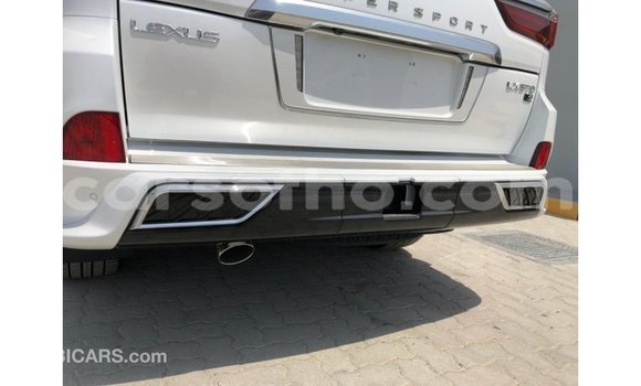 اشتري Imported Lexus LX White سيارة في Import - Dubai في Maseru اشتري Imported Lexus LX White سيارة في Import - Dubai في Maseru