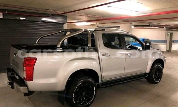 Acheter Occasion Voiture Isuzu KB Gris à Butha–Buthe, Thaba-Tseka Acheter Occasion Voiture Isuzu KB Gris à Butha–Buthe, Thaba-Tseka