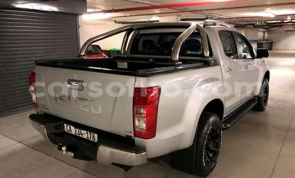 Acheter Occasion Voiture Isuzu KB Gris à Butha–Buthe, Thaba-Tseka Acheter Occasion Voiture Isuzu KB Gris à Butha–Buthe, Thaba-Tseka