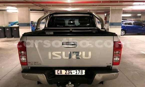 Acheter Occasion Voiture Isuzu KB Gris à Butha–Buthe, Thaba-Tseka Acheter Occasion Voiture Isuzu KB Gris à Butha–Buthe, Thaba-Tseka