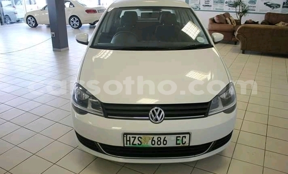 اشتري مستعمل Volkswagen Polo White سيارة في Maseru في Maseru اشتري مستعمل Volkswagen Polo White سيارة في Maseru في Maseru