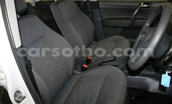 اشتري مستعمل Volkswagen Polo White سيارة في Maseru في Maseru اشتري مستعمل Volkswagen Polo White سيارة في Maseru في Maseru
