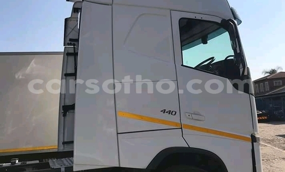 اشتري مستعمل Volvo 140 Series White سيارة في Butha–Buthe في Thaba-Tseka اشتري مستعمل Volvo 140 Series White سيارة في Butha–Buthe في Thaba-Tseka