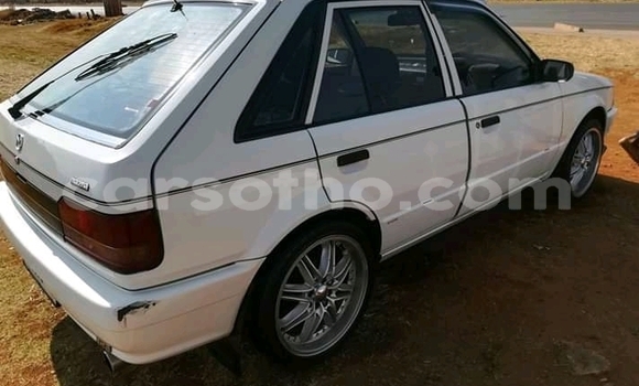 Acheter Occasion Voiture Mazda 323 Blanc à Butha–Buthe, Thaba-Tseka Acheter Occasion Voiture Mazda 323 Blanc à Butha–Buthe, Thaba-Tseka