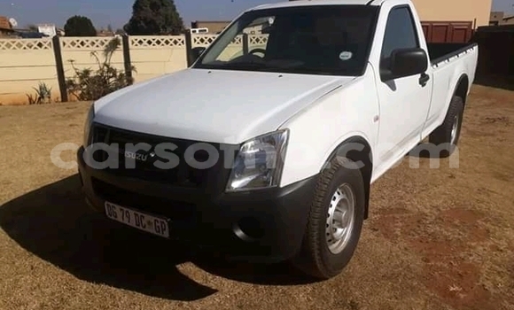 Acheter Occasion Voiture Isuzu KB Blanc à Butha–Buthe, Thaba-Tseka Acheter Occasion Voiture Isuzu KB Blanc à Butha–Buthe, Thaba-Tseka