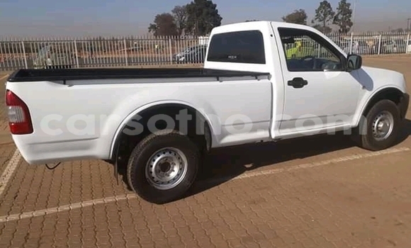 Acheter Occasion Voiture Isuzu KB Blanc à Butha–Buthe, Thaba-Tseka Acheter Occasion Voiture Isuzu KB Blanc à Butha–Buthe, Thaba-Tseka