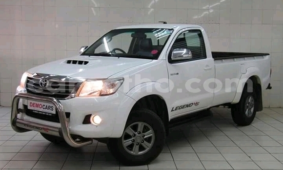 Acheter Occasion Voiture Toyota Hilux Blanc à Maseru, Maseru Acheter Occasion Voiture Toyota Hilux Blanc à Maseru, Maseru
