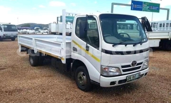 Acheter Occasion Voiture Toyota Dyna Blanc à Butha Buthe, Butha-Buthe Acheter Occasion Voiture Toyota Dyna Blanc à Butha Buthe, Butha-Buthe