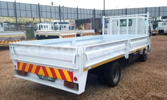 Acheter Occasion Voiture Toyota Dyna Blanc à Butha Buthe, Butha-Buthe Acheter Occasion Voiture Toyota Dyna Blanc à Butha Buthe, Butha-Buthe