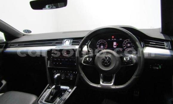 اشتري مستعمل Volkswagen Passat White سيارة في Maseru في Maseru اشتري مستعمل Volkswagen Passat White سيارة في Maseru في Maseru