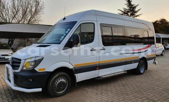 Acheter Occasion Voiture Mercedes Viano Blanc à Maseru, Maseru Acheter Occasion Voiture Mercedes Viano Blanc à Maseru, Maseru