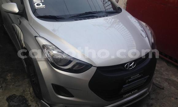 Sayi Na hannu Hyundai Elantra Silver Mota in Peka a Leribe Sayi Na hannu Hyundai Elantra Silver Mota in Peka a Leribe