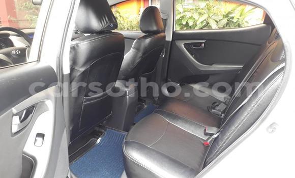 Sayi Na hannu Hyundai Elantra White Mota in Mokhotlong a Berea Sayi Na hannu Hyundai Elantra White Mota in Mokhotlong a Berea