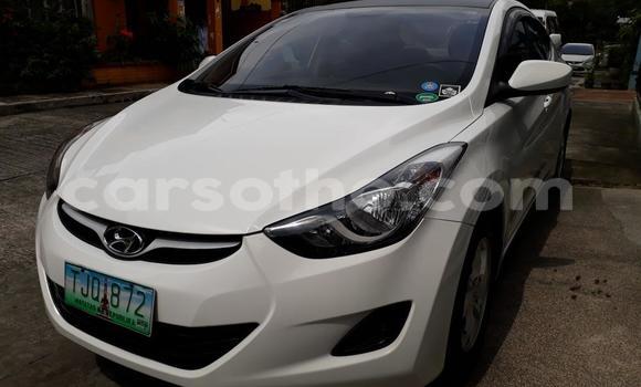 Sayi Na hannu Hyundai Elantra White Mota in Mokhotlong a Berea Sayi Na hannu Hyundai Elantra White Mota in Mokhotlong a Berea