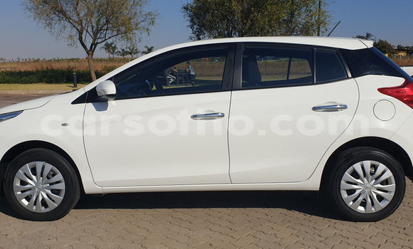 Sayi Na hannu Toyota Yaris White Mota in Maseru a Maseru Sayi Na hannu Toyota Yaris White Mota in Maseru a Maseru