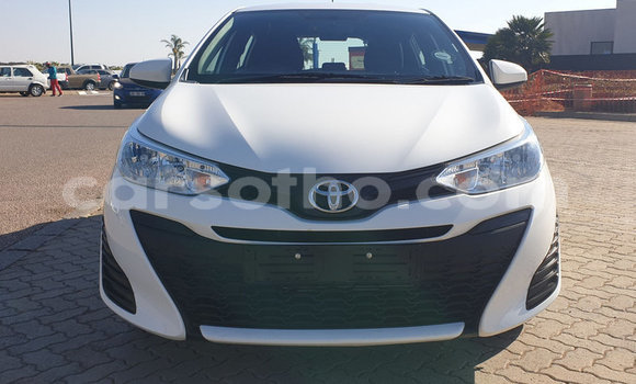 Sayi Na hannu Toyota Yaris White Mota in Maseru a Maseru Sayi Na hannu Toyota Yaris White Mota in Maseru a Maseru
