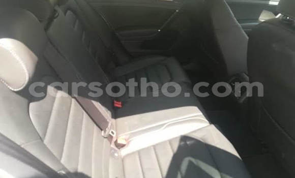 اشتري مستعمل Volkswagen Golf White سيارة في Maputsoa في Leribe اشتري مستعمل Volkswagen Golf White سيارة في Maputsoa في Leribe