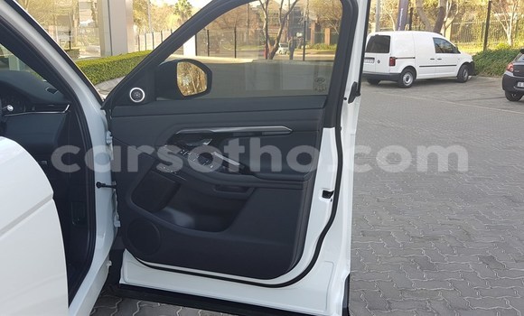 اشتري مستعمل Land Rover Range Rover Evoque White سيارة في Roma في Maseru اشتري مستعمل Land Rover Range Rover Evoque White سيارة في Roma في Maseru