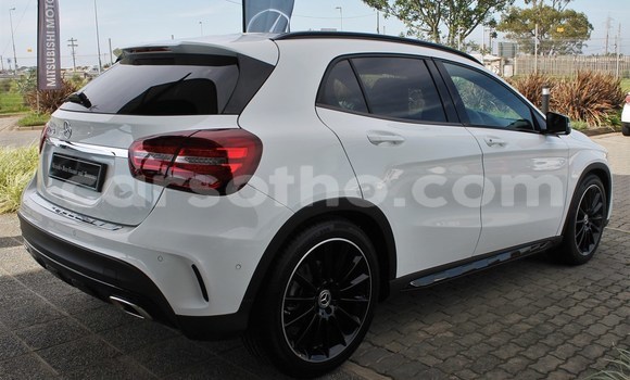 اشتري مستعمل Mercedes-Benz 200 White سيارة في Maputsoe في Leribe اشتري مستعمل Mercedes-Benz 200 White سيارة في Maputsoe في Leribe