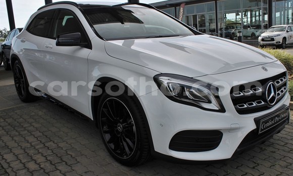 اشتري مستعمل Mercedes-Benz 200 White سيارة في Maputsoe في Leribe اشتري مستعمل Mercedes-Benz 200 White سيارة في Maputsoe في Leribe