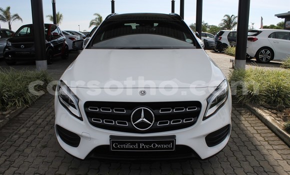 اشتري مستعمل Mercedes-Benz 200 White سيارة في Maputsoe في Leribe اشتري مستعمل Mercedes-Benz 200 White سيارة في Maputsoe في Leribe