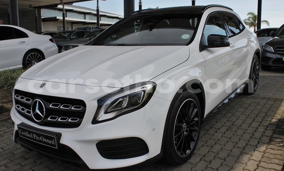 اشتري مستعمل Mercedes-Benz 200 White سيارة في Maputsoe في Leribe اشتري مستعمل Mercedes-Benz 200 White سيارة في Maputsoe في Leribe