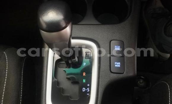 Sayi Na hannu Toyota Hilux White Mota in Maseru a Maseru Sayi Na hannu Toyota Hilux White Mota in Maseru a Maseru