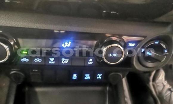Sayi Na hannu Toyota Hilux White Mota in Maseru a Maseru Sayi Na hannu Toyota Hilux White Mota in Maseru a Maseru