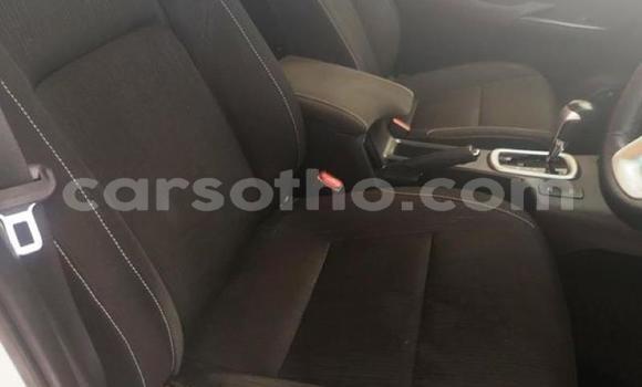 Sayi Na hannu Toyota Hilux White Mota in Maseru a Maseru Sayi Na hannu Toyota Hilux White Mota in Maseru a Maseru