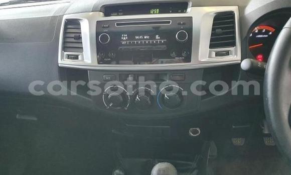 اشتري مستعمل Toyota Hilux White سيارة في Maseru في Maseru اشتري مستعمل Toyota Hilux White سيارة في Maseru في Maseru