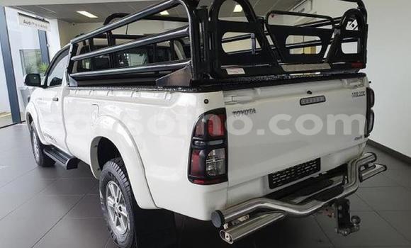 اشتري مستعمل Toyota Hilux White سيارة في Maseru في Maseru اشتري مستعمل Toyota Hilux White سيارة في Maseru في Maseru