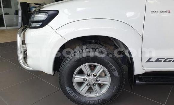 اشتري مستعمل Toyota Hilux White سيارة في Maseru في Maseru اشتري مستعمل Toyota Hilux White سيارة في Maseru في Maseru