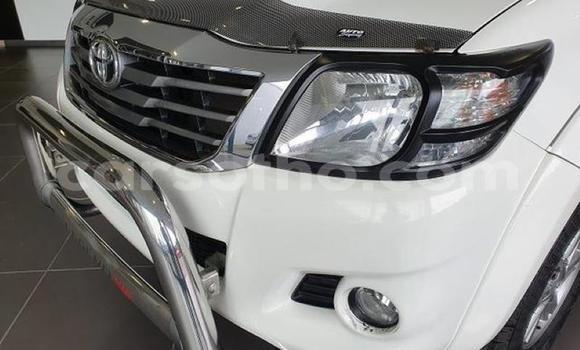 اشتري مستعمل Toyota Hilux White سيارة في Maseru في Maseru اشتري مستعمل Toyota Hilux White سيارة في Maseru في Maseru