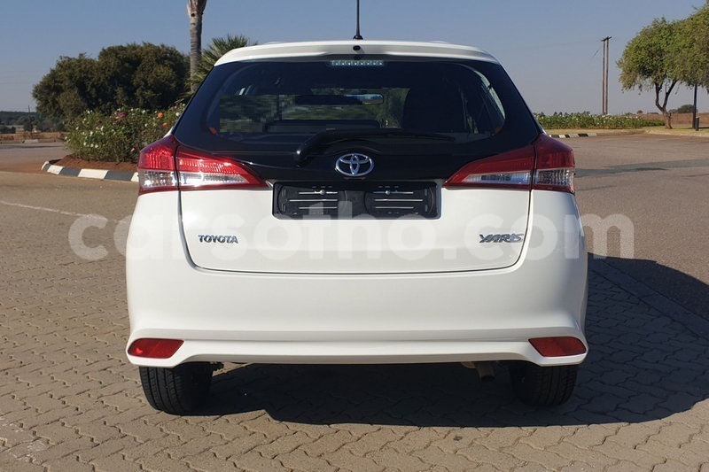 Big with watermark 2015 toyota yaris 4