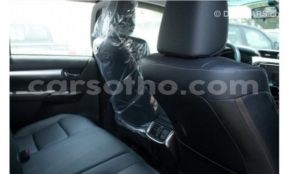Sayi Imported Toyota Hilux Other Mota in Import - Dubai a Maseru Sayi Imported Toyota Hilux Other Mota in Import - Dubai a Maseru
