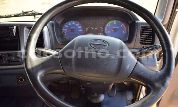 Acheter Occasion Utilitaire Hino 300 Series Blanc à Butha–Buthe, Thaba-Tseka Acheter Occasion Utilitaire Hino 300 Series Blanc à Butha–Buthe, Thaba-Tseka