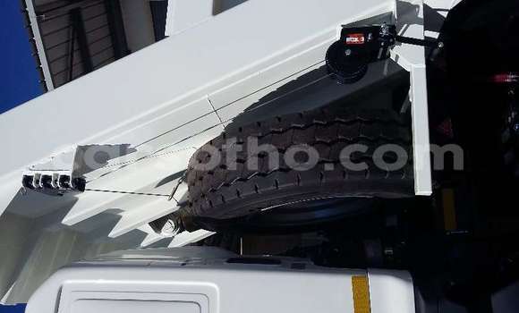 Acheter Occasion Utilitaire Hino 300 Series Blanc à Hlotse, Leribe Acheter Occasion Utilitaire Hino 300 Series Blanc à Hlotse, Leribe