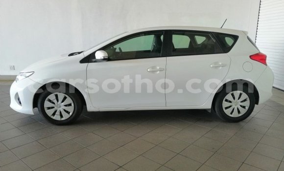 Acheter Occasion Voiture Toyota Auris Blanc à Maputsoa, Leribe Acheter Occasion Voiture Toyota Auris Blanc à Maputsoa, Leribe