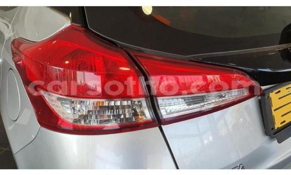 اشتري مستعمل Toyota Yaris Silver سيارة في Maseru في Maseru اشتري مستعمل Toyota Yaris Silver سيارة في Maseru في Maseru