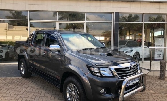 Acheter Occasion Voiture Toyota Hilux Noir à Maputsoa, Leribe Acheter Occasion Voiture Toyota Hilux Noir à Maputsoa, Leribe